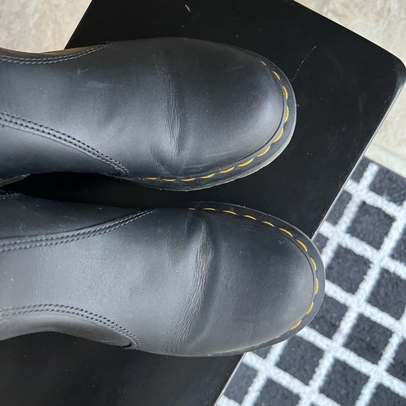 Dr. Martens 2976 Chelsea Boot - Women's - Picture 6 of 10